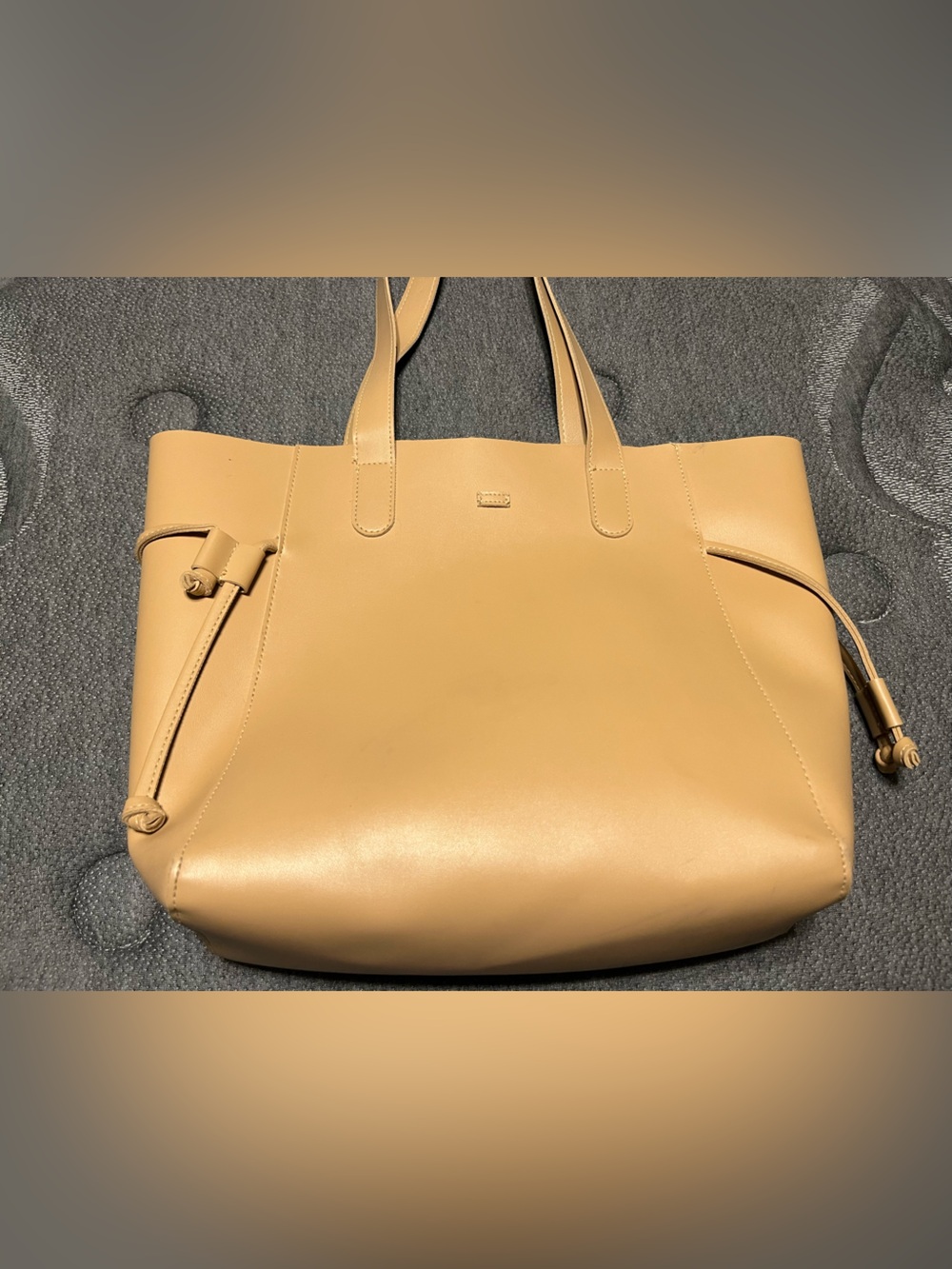 Women’s Beige Leather Tote Bag